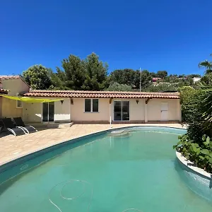 T2 Piscine Proche France