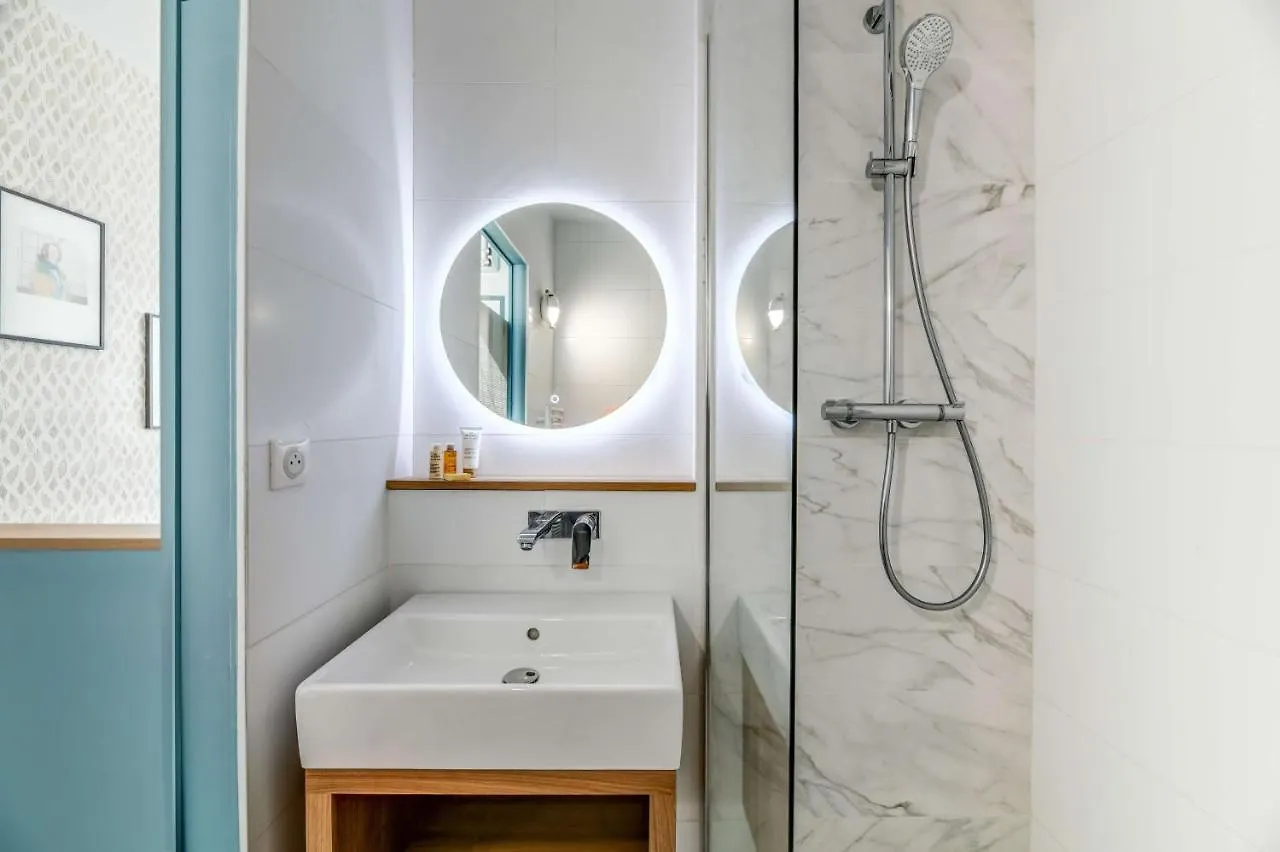 ****  Hotel Jules Verne Biarritz France